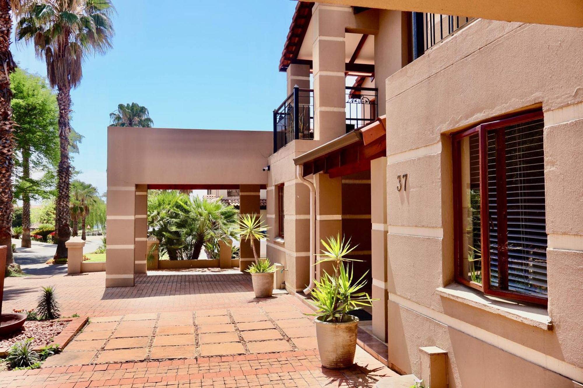 37 On Eagles Otel Hartbeespoort Dış mekan fotoğraf