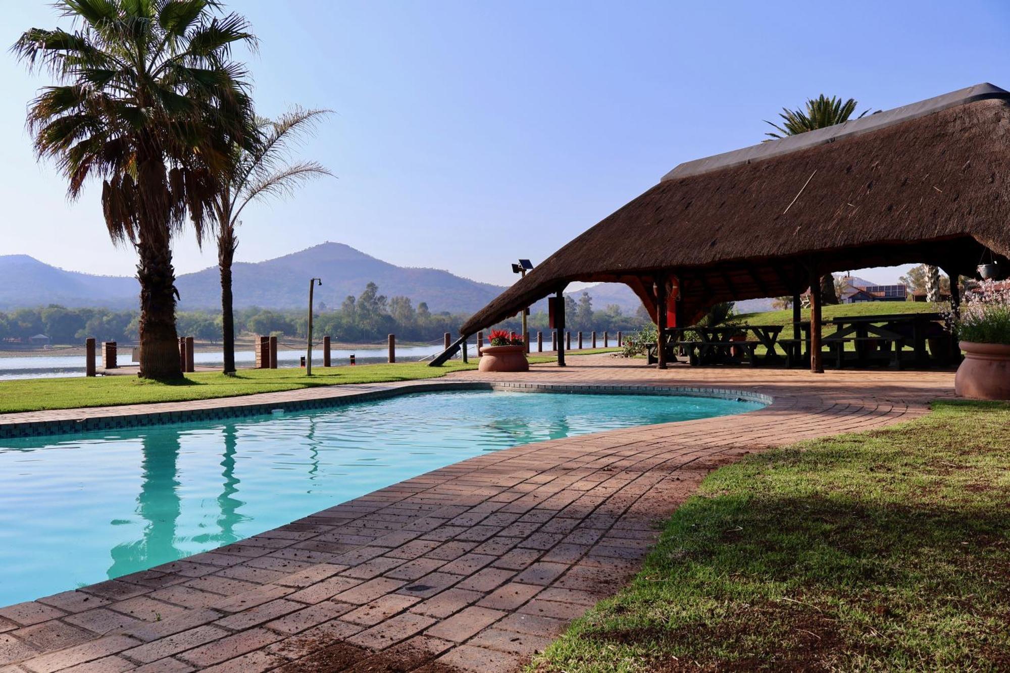 37 On Eagles Otel Hartbeespoort Dış mekan fotoğraf